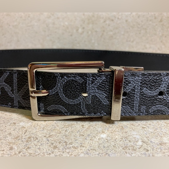Calvin Klein Womens Black and White Monogram Belt Gold Buckle Size Small - Picture 1 of 7